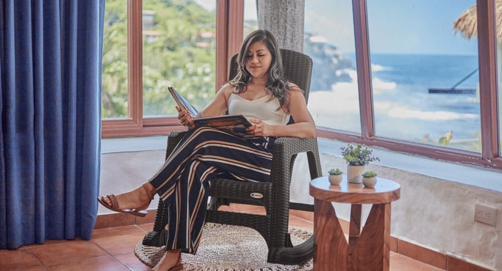 Muebles plásticos en El Salvador: una opción moderna para cualquier espacio